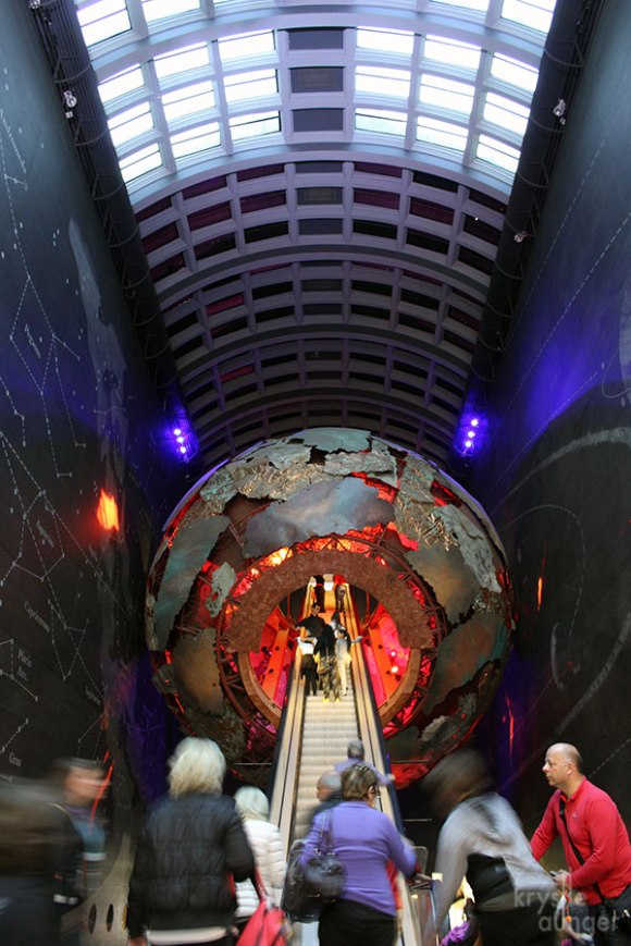 Traveling through the globe at the British Natural History Museum.